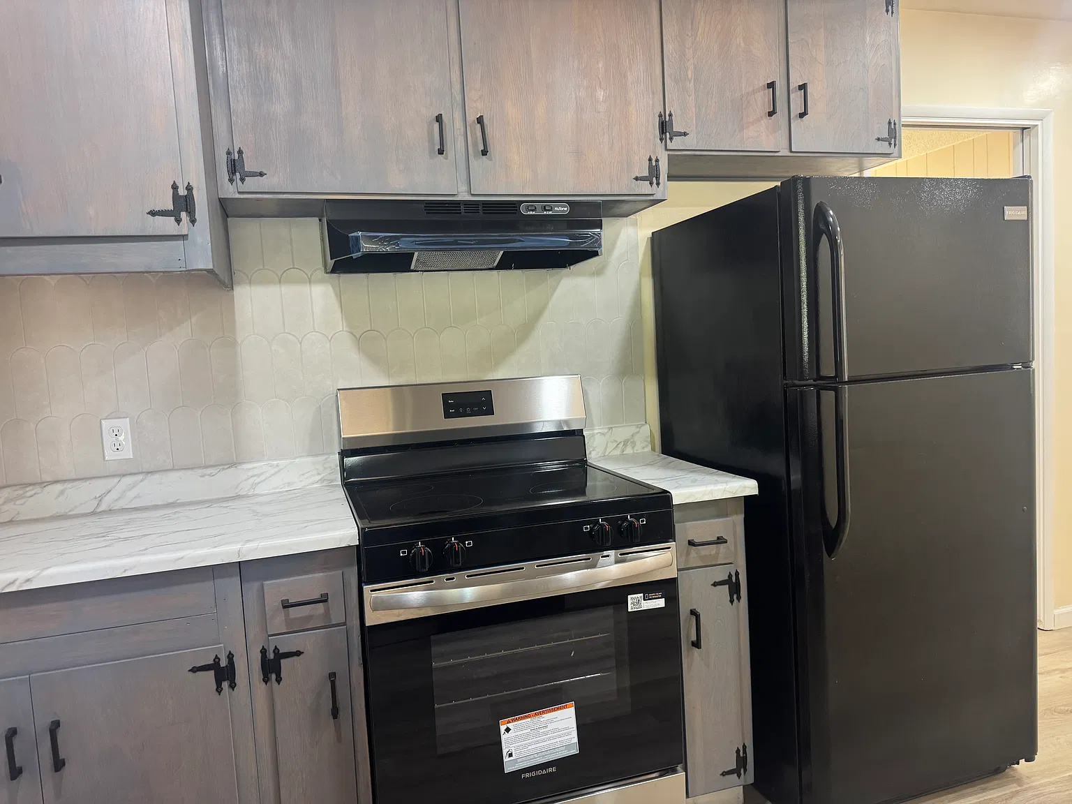 3 bed, 1240 sqft, $2,200 — Photo 1