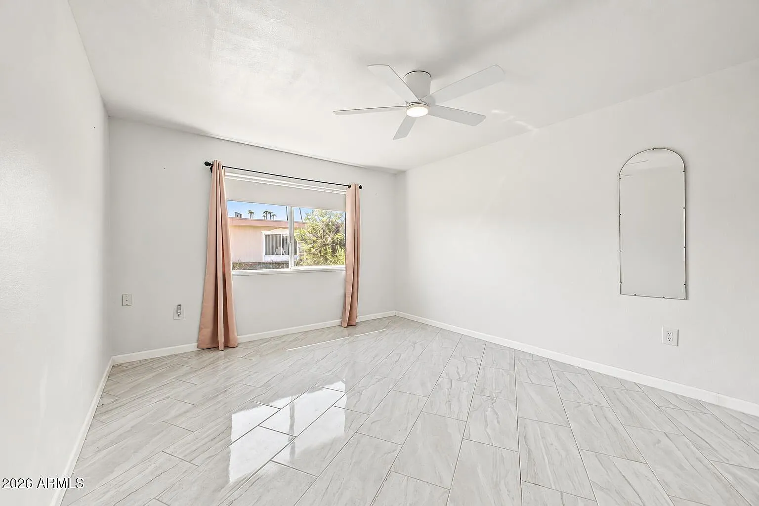2 bed, 1.0 bath, 1210 sqft, $1,700 — Photo 4