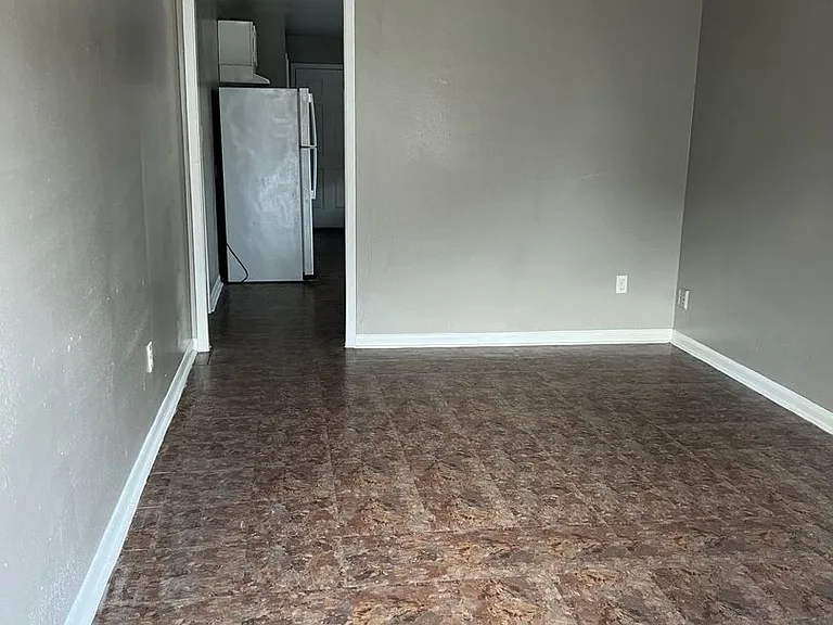 447 E Whitney St #A — Photo 1
