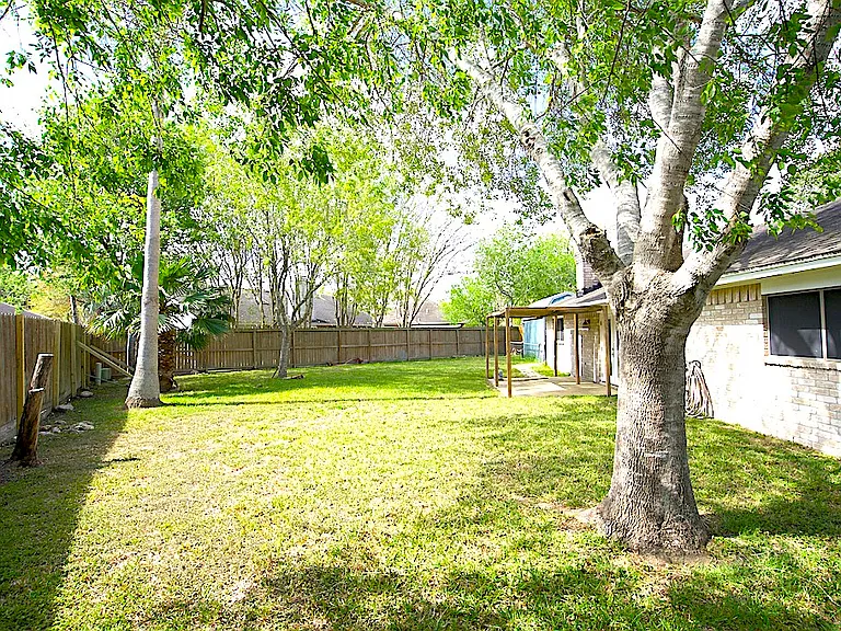 6133 Cumberland Cir — Photo 18