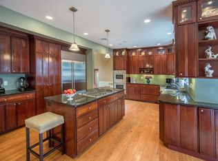 925 Long Hill Rd W, Briarcliff Manor, NY 10510