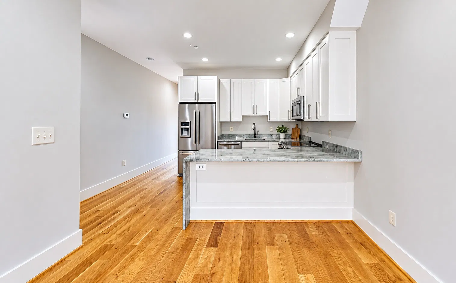 3 bed, 1492 sqft, $3,997 — Photo 1