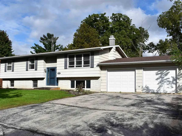 1608 Crescent Dr, Iowa Falls, IA 50126