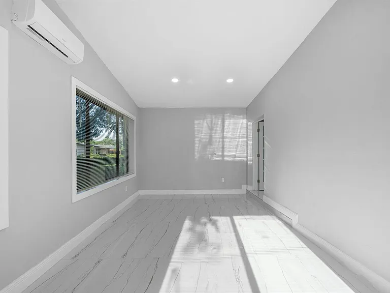 1300 NW 90th St — Photo 16