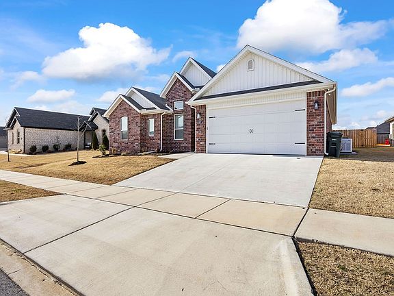 3rd image of 607 N Drewrys Bluff Dr