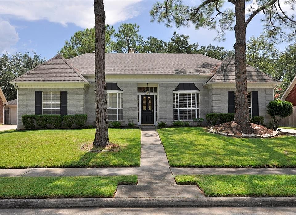 1st image of 15506 Poplar Springs Ln