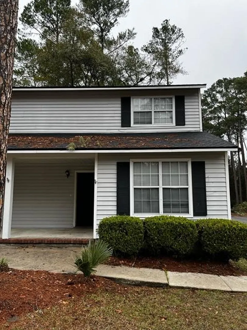 3BD/2B Townhouse in New Wood Valley — Photo 2