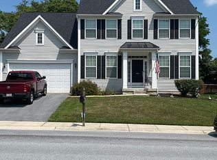 221 Hughs Rd, Charles Town, WV 25414