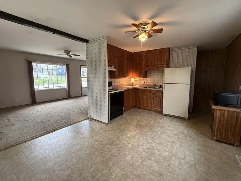 2547 Birk Dr — Photo 8