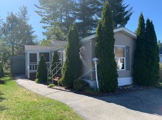 26 Hazel St, Hollis, NH 03049