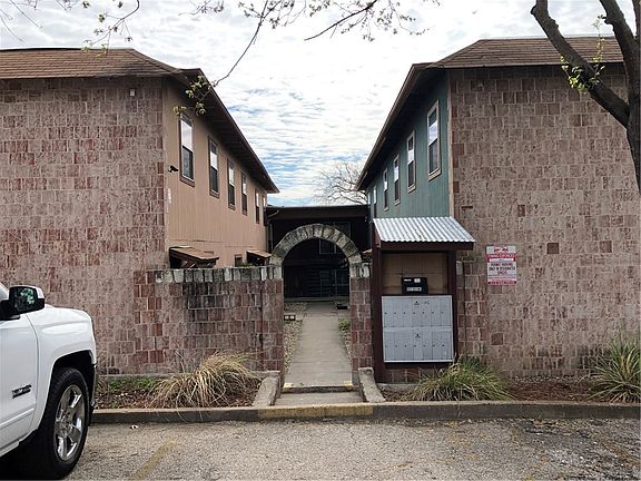 4th image of 2319 Greenfield Pkwy APT 106