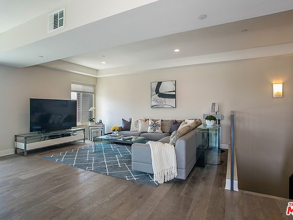 4th image of 13337 Beach Ave #Penthouse 403
