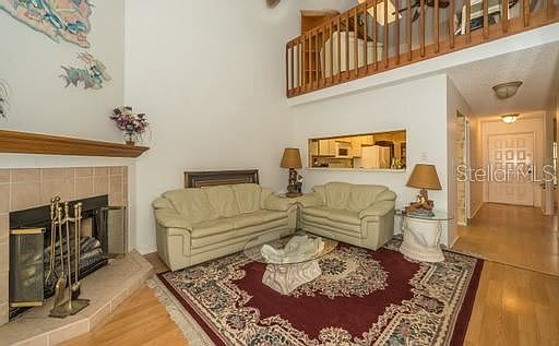 2nd image of 1524 Mahogany Ln