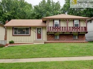 1505 S Pawnee Cir, Olathe, KS 66062