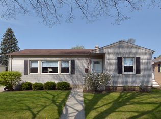 1000 N Patton Ave, Arlington Heights, IL 60004