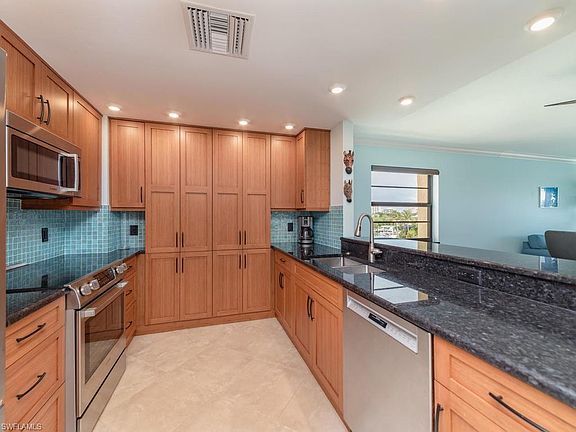 3rd image of 880 Huron Ct #1-403