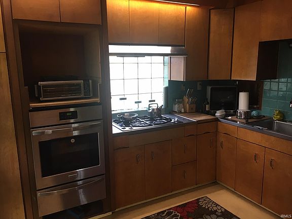 5th image of 16382 Chandler Blvd