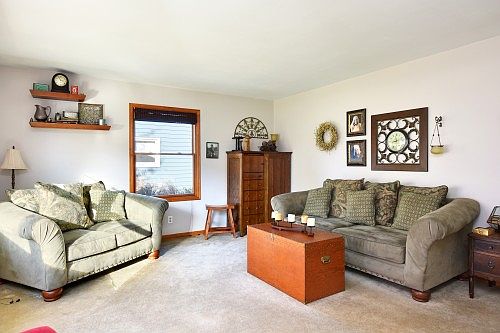 5th image of 1902 Lenora Dr