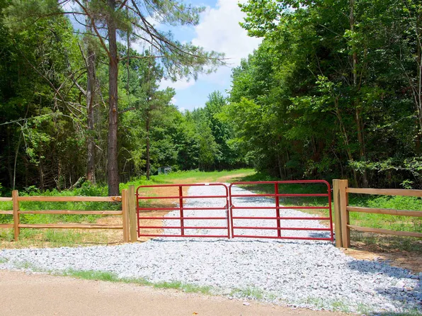 621 Smith Rd, Grand Junction, TN 38039