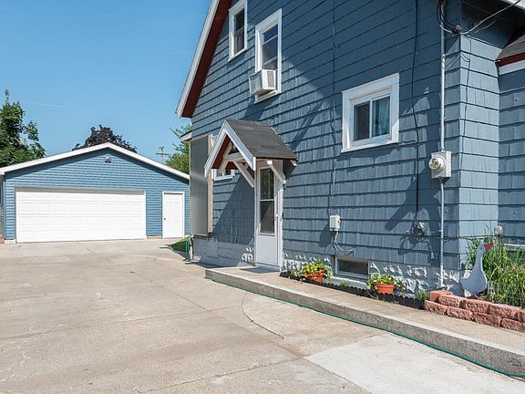 2nd image of 1903 Delwood Ave SW