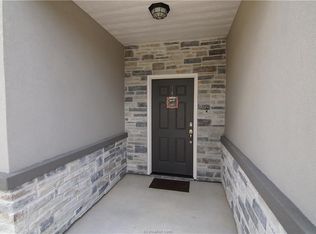 3533 Summerway Dr, College Station, TX 77845