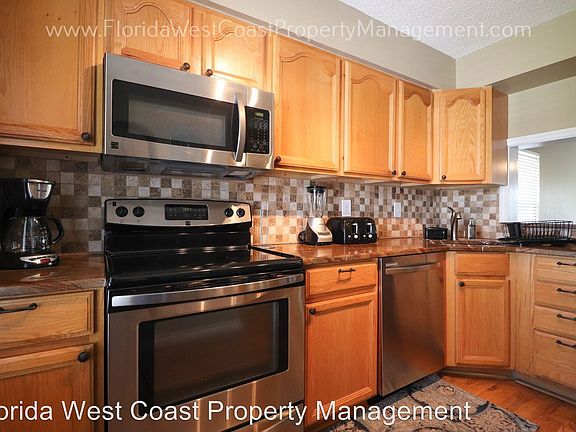 3rd image of 7294 Cloister Dr APT 32