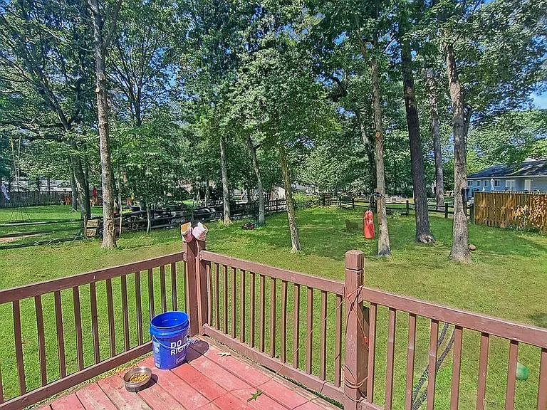 5209 Vaughan Ct — Photo 9