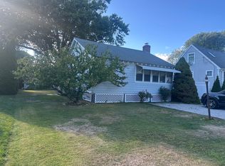 11 Cross St, Narragansett, RI 02882