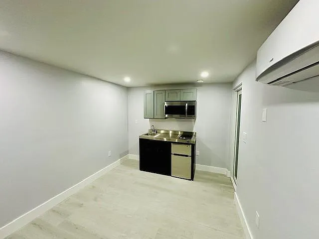 SW 51st Ct — Photo 5