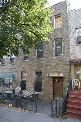 Sold by Garfield Realty  | media 18