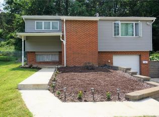 262 Fiesta Dr, Pittsburgh, PA 15239