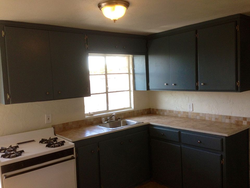 2nd image of 1302 W Ironwood Dr