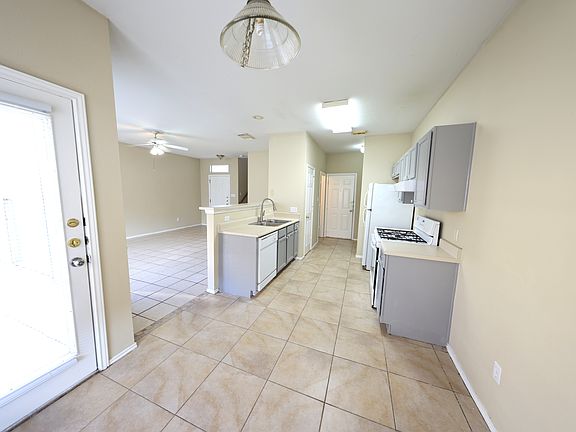 Kitchen with Breakfast area