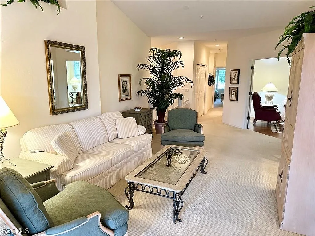 3 bed, 2.0 bath, 1654 sqft, $7,200 — Photo 3