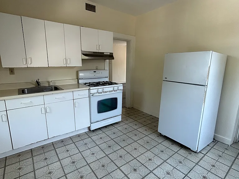 7 N Liberty Dr #7 — Photo 8
