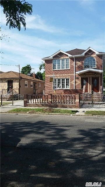 1st image of 220 St 135 Ave
