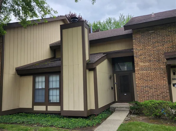 25311 Greenbrooke Dr, Southfield, MI 48033
