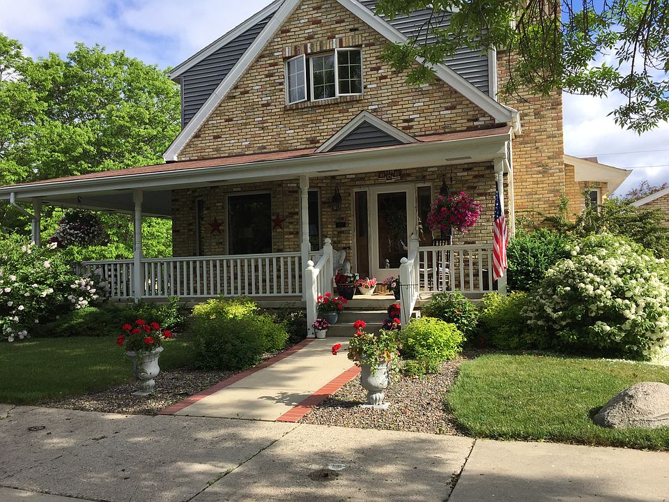 1st image of 3810 E Allerton Ave