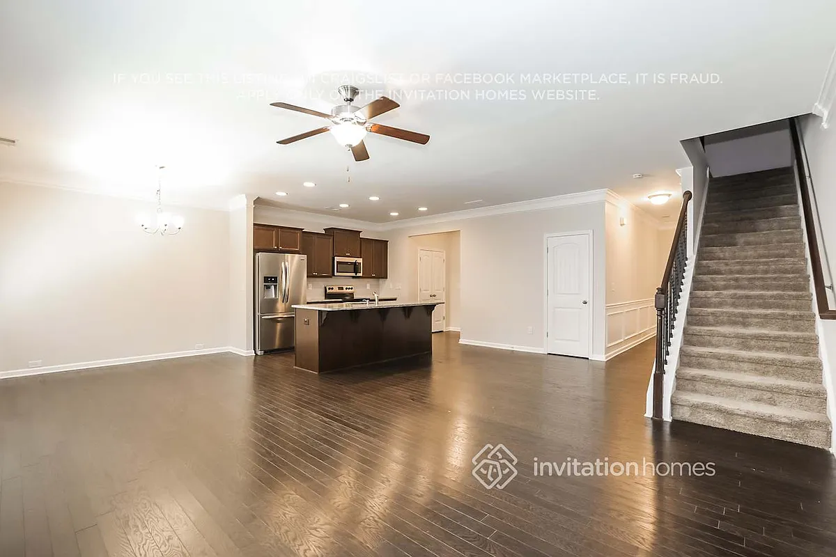 Building Photo - 255 Green Bridge Ct