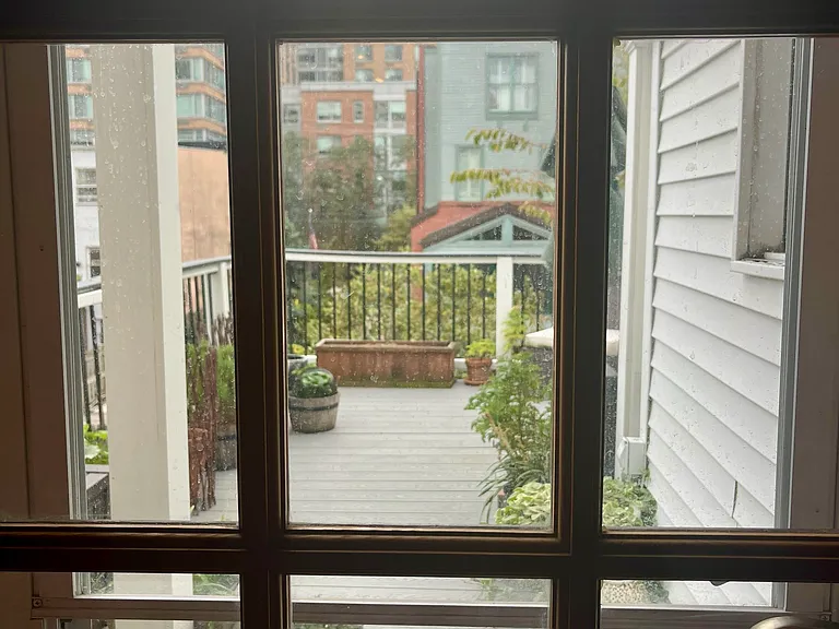 201-5 York St #2 — Photo 11