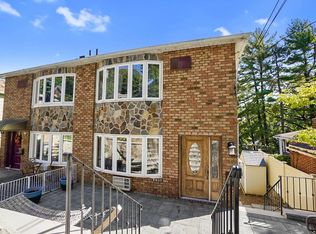 57 Cedar Ter, Staten Island, NY 10304