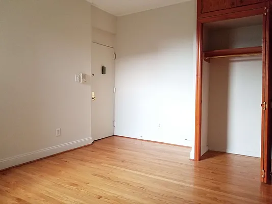 Rented by NYLA Realty | media 13