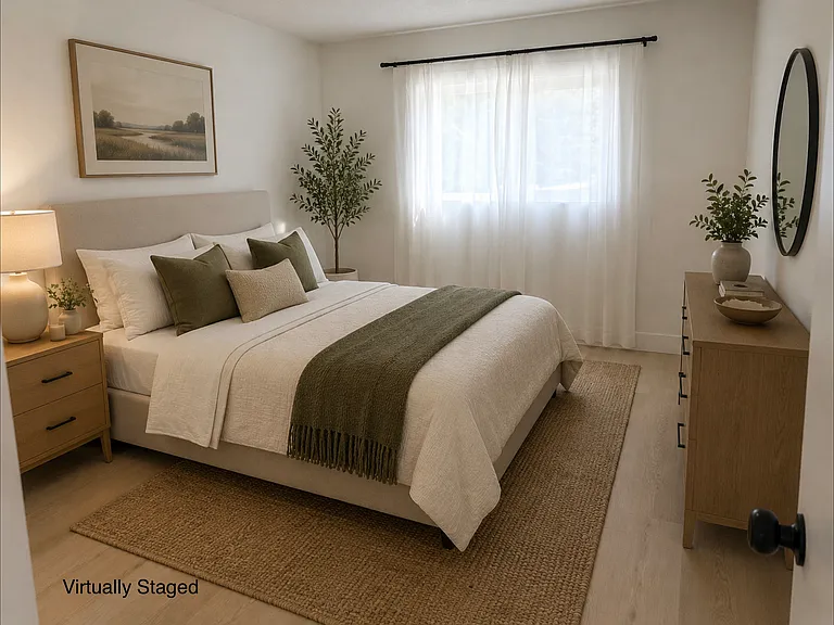 455 W Valencia Dr #D — Photo 4