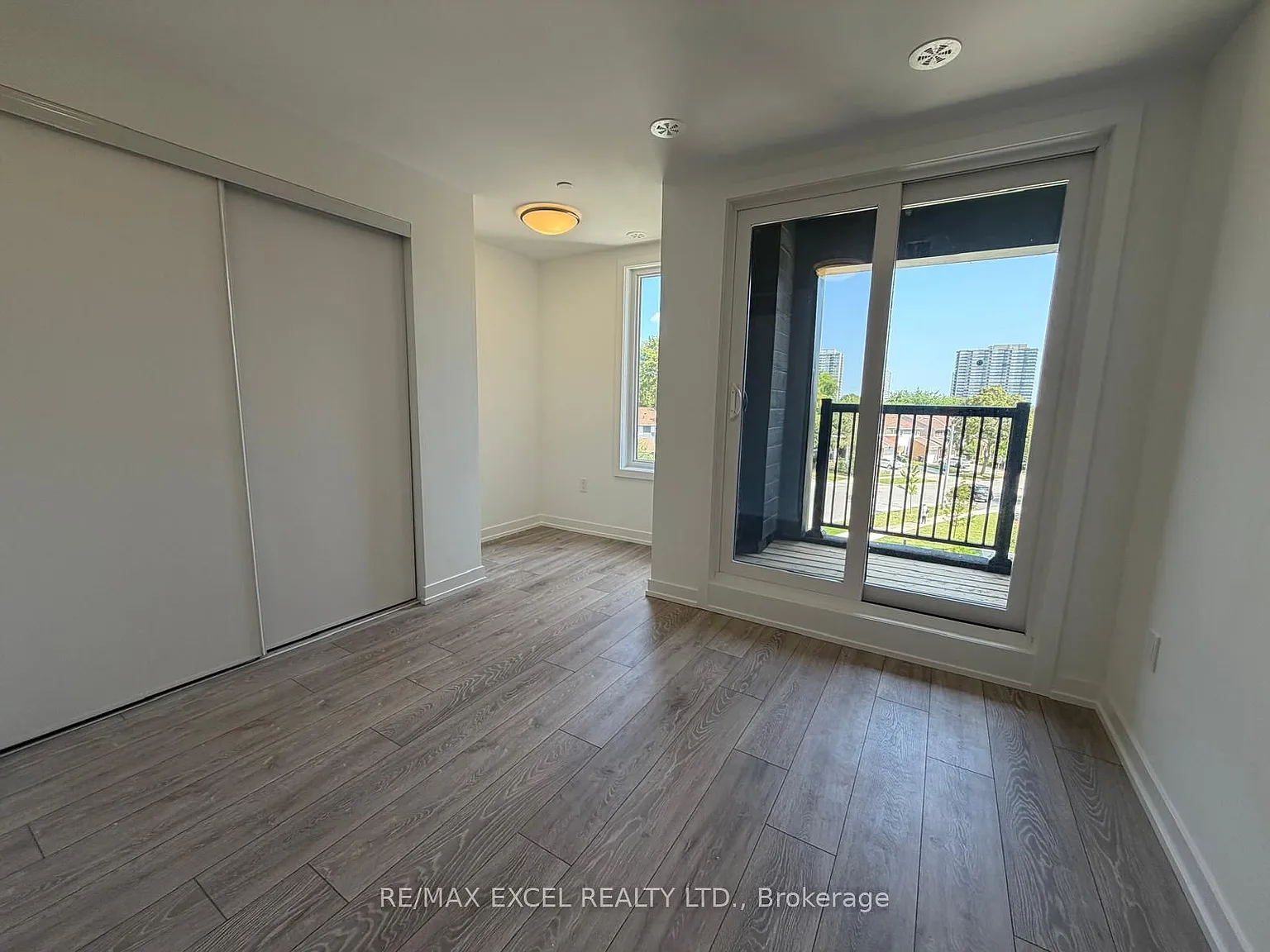 3 bed, $3,350 — Photo 1