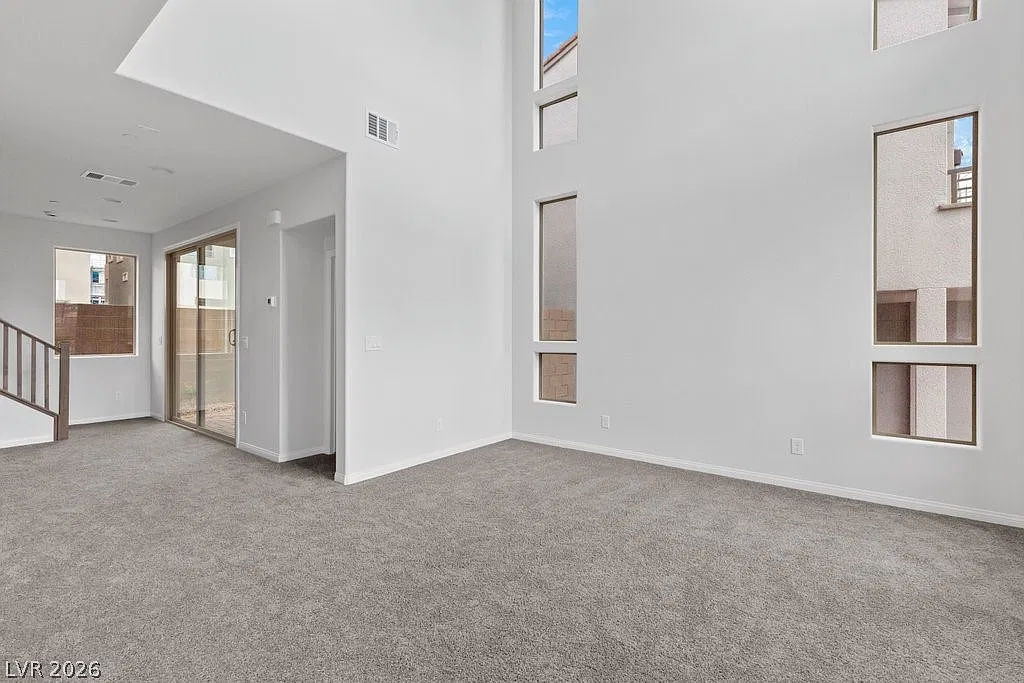 3 bed, 2.5 bath, 1593 sqft, $2,650 — Photo 2
