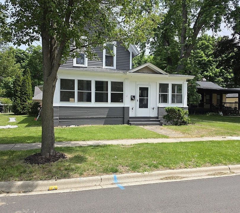 1st image of 118 N Washington St