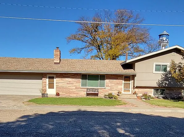 204 W 4th St, Sharon Springs, KS 67758