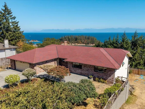 3596 Oakridge Dr, Nanaimo, BC V9T 1M4