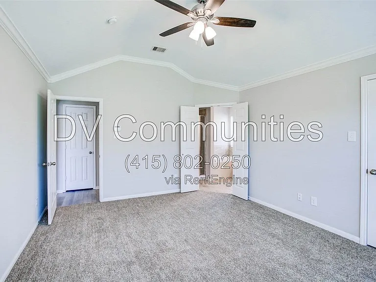 139 Long Canyon Ln — Photo 2