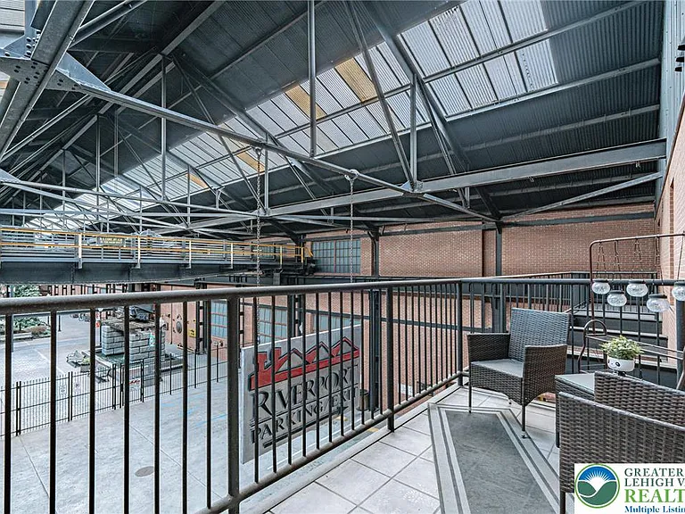 11 W 2nd St #340 — Photo 20